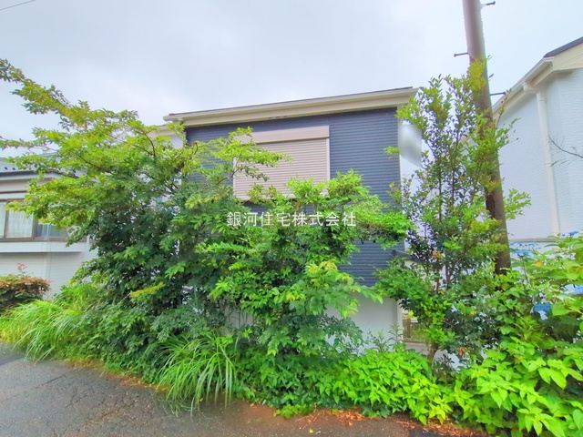 G00374989 神奈川県横浜市港南区港南１丁目 新築一戸建て 5090万円 土地面積85.98m² (約26.00坪) 建物面積82.60m² (約24.98坪) 間取り３ＬＤＫ 築年月2025年04月(築１年以内)【外観17】