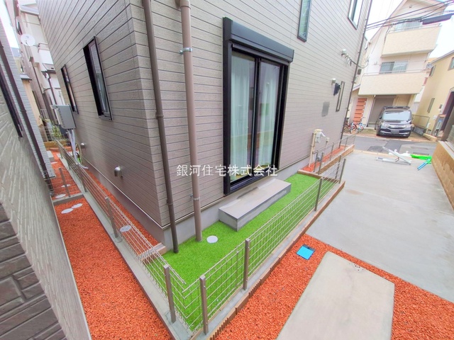 G00375921 千葉県市川市入船 新築一戸建て 5790万円 土地面積68.40m² (約20.69坪) 建物面積110.38m² (約33.38坪) 築年月2025年09月(築１年以内)【外観5】