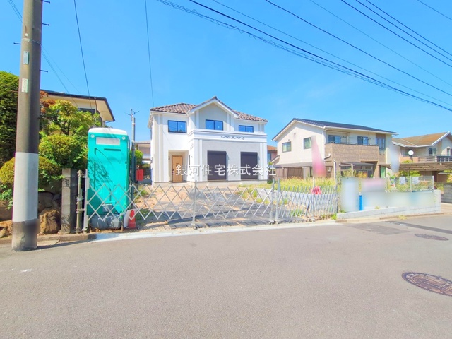 G00375955 神奈川県横浜市栄区野七里１丁目 新築一戸建て 6480万円 土地面積303.82m² (約91.90坪) 建物面積120.06m² (約36.31坪) 間取り５ＬＤＫ 築年月2025年11月【外観11】