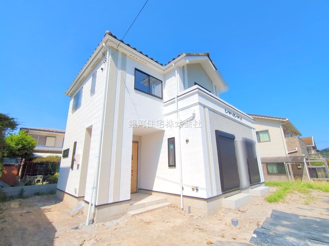 G00375955 神奈川県横浜市栄区野七里１丁目 新築一戸建て 6480万円 土地面積303.82m² (約91.90坪) 建物面積120.06m² (約36.31坪) 間取り５ＬＤＫ 築年月2025年11月【外観12】