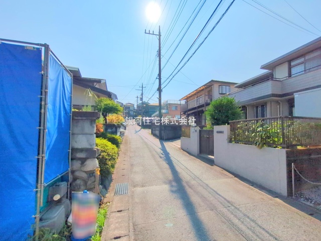 G00376281 神奈川県綾瀬市大上３丁目 新築一戸建て 4399万円 土地面積96.46m² (約29.17坪) 建物面積92.22m² (約27.89坪) 間取り３ＬＤＫ 築年月2025年09月【外観11】