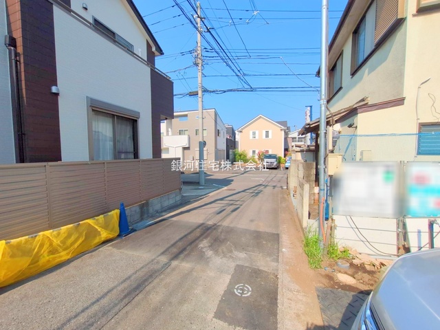 G00376281 神奈川県綾瀬市大上３丁目 新築一戸建て 4399万円 土地面積96.46m² (約29.17坪) 建物面積92.22m² (約27.89坪) 間取り３ＬＤＫ 築年月2025年09月【外観12】