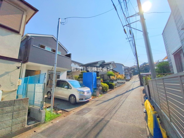 G00376281 神奈川県綾瀬市大上３丁目 新築一戸建て 4399万円 土地面積96.46m² (約29.17坪) 建物面積92.22m² (約27.89坪) 間取り３ＬＤＫ 築年月2025年09月【外観14】