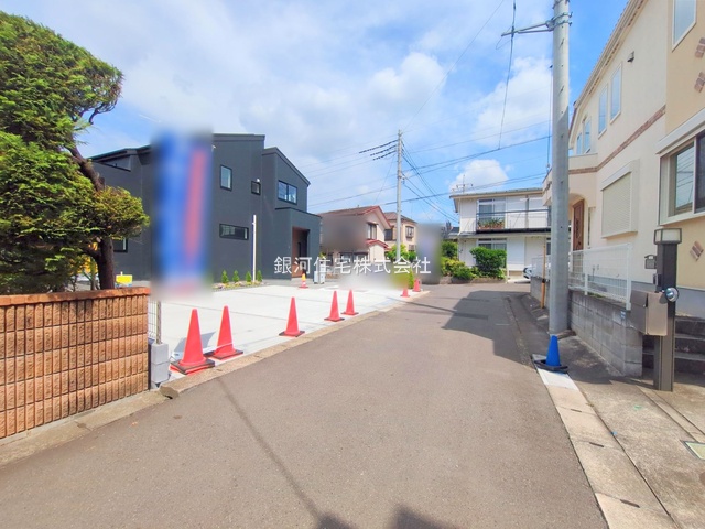 G00376524 東京都町田市玉川学園１丁目 新築一戸建て 5780万円 土地面積232.92m² (約70.45坪) 建物面積105.99m² (約32.06坪) 間取り４ＬＤＫ 築年月2025年04月(築１年以内)【外観3】