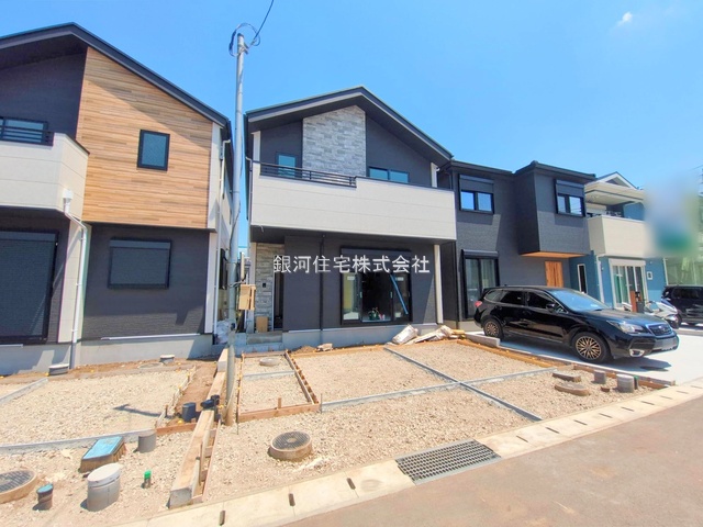 G00376654 神奈川県綾瀬市深谷中３丁目 新築一戸建て 4799万円 土地面積111.35m² (約33.68坪) 建物面積105.77m² (約31.99坪) 築年月2025年07月(築１年以内)【外観2】