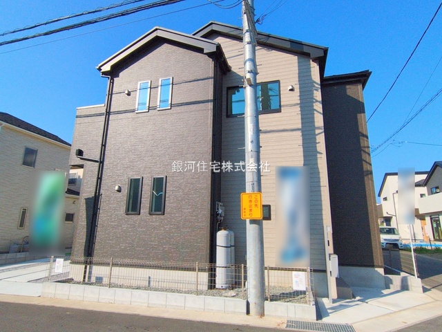 G00376826 神奈川県秦野市曽屋 新築一戸建て 3699万円 土地面積132.28m² (約40.01坪) 建物面積103.71m² (約31.37坪) 間取り５ＬＤＫ 築年月2025年03月(築１年以内)【外観13】