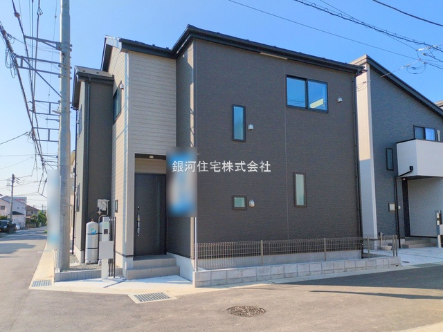 G00376826 神奈川県秦野市曽屋 新築一戸建て 3699万円 土地面積132.28m² (約40.01坪) 建物面積103.71m² (約31.37坪) 間取り５ＬＤＫ 築年月2025年03月(築１年以内)【外観15】