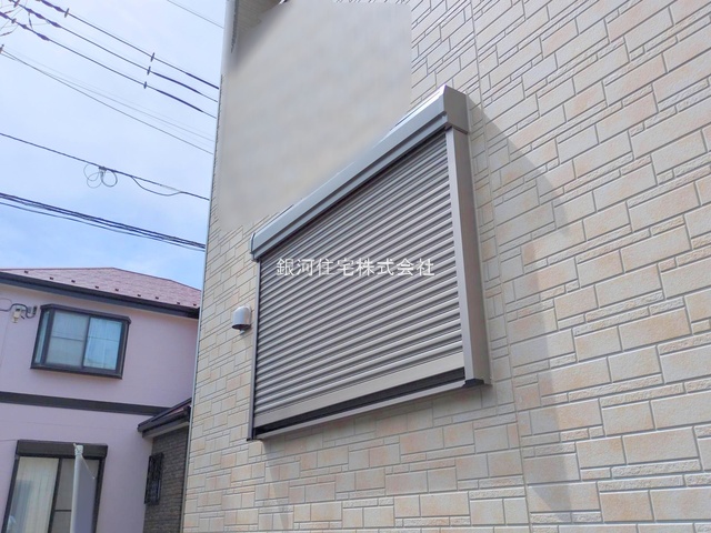 G00377277 神奈川県綾瀬市深谷上５丁目 新築一戸建て 3380万円 土地面積107.43m² (約32.49坪) 建物面積93.95m² (約28.41坪) 間取り３ＬＤＫ 築年月2025年07月(築１年以内)【外観8】