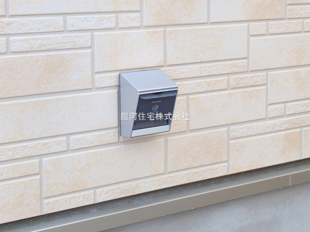 G00377277 神奈川県綾瀬市深谷上５丁目 新築一戸建て 3380万円 土地面積107.43m² (約32.49坪) 建物面積93.95m² (約28.41坪) 間取り３ＬＤＫ 築年月2025年07月(築１年以内)【外観11】