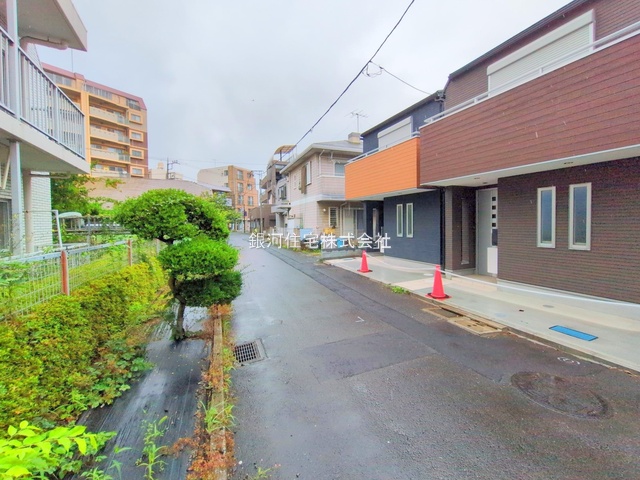 G00377315 東京都府中市紅葉丘１丁目 新築一戸建て 4480万円 土地面積58.50m² (約17.69坪) 建物面積69.24m² (約20.94坪) 築年月2024年12月(築１年以内)【外観3】