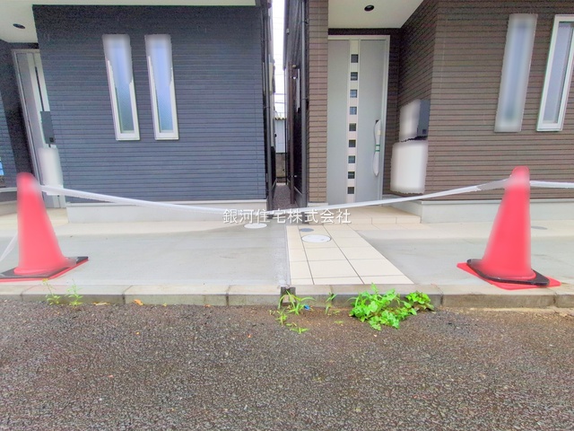 G00377315 東京都府中市紅葉丘１丁目 新築一戸建て 4480万円 土地面積58.50m² (約17.69坪) 建物面積69.24m² (約20.94坪) 築年月2024年12月(築１年以内)【外観7】