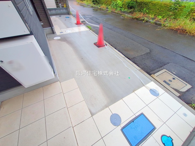 G00377315 東京都府中市紅葉丘１丁目 新築一戸建て 4480万円 土地面積58.50m² (約17.69坪) 建物面積69.24m² (約20.94坪) 築年月2024年12月(築１年以内)【外観14】