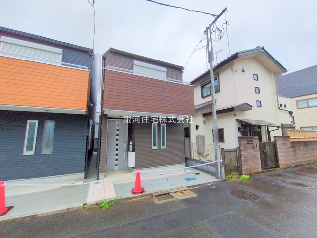 G00377316 東京都府中市紅葉丘1丁目 新築一戸建て 4580万円 土地面積58.51m² (約17.69坪) 建物面積69.24m² (約20.94坪) 築年月2024年12月(築1年以内)