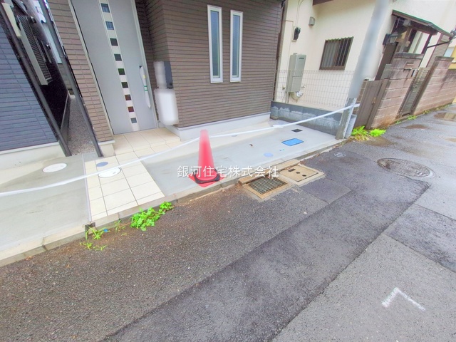 G00377316 東京都府中市紅葉丘１丁目 新築一戸建て 4580万円 土地面積58.51m² (約17.69坪) 建物面積69.24m² (約20.94坪) 築年月2024年12月(築１年以内)【外観7】