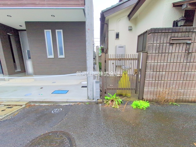 G00377316 東京都府中市紅葉丘１丁目 新築一戸建て 4580万円 土地面積58.51m² (約17.69坪) 建物面積69.24m² (約20.94坪) 築年月2024年12月(築１年以内)【外観12】