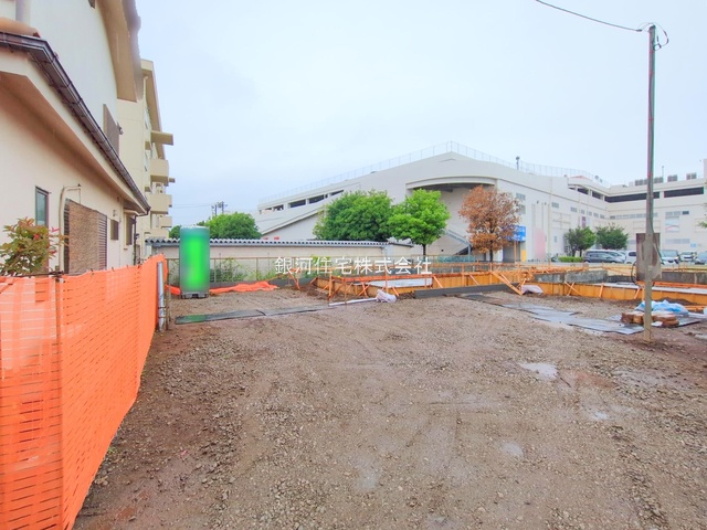 G00377317 埼玉県上尾市緑丘３丁目 新築一戸建て 5198万円 土地面積205.79m² (約62.25坪) 建物面積100.19m² (約30.30坪) 間取り３ＬＤＫ 築年月2025年09月【外観3】