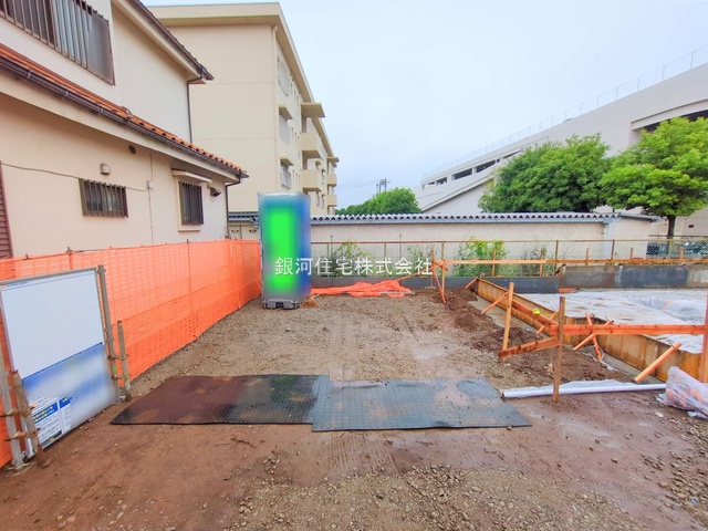 G00377317 埼玉県上尾市緑丘３丁目 新築一戸建て 5198万円 土地面積205.79m² (約62.25坪) 建物面積100.19m² (約30.30坪) 間取り３ＬＤＫ 築年月2025年09月【外観7】