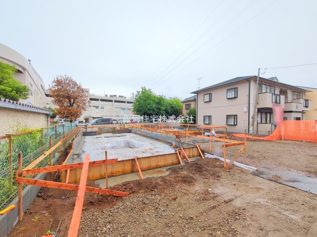 G00377317 埼玉県上尾市緑丘３丁目 新築一戸建て 5198万円 土地面積205.79m² (約62.25坪) 建物面積100.19m² (約30.30坪) 間取り３ＬＤＫ 築年月2025年09月【外観10】