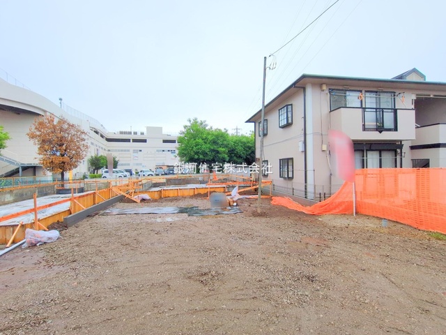 G00377318 埼玉県上尾市緑丘３丁目 新築一戸建て 5398万円 土地面積170.15m² (約51.47坪) 建物面積105.57m² (約31.93坪) 間取り３ＬＤＫ 築年月2025年09月【外観2】