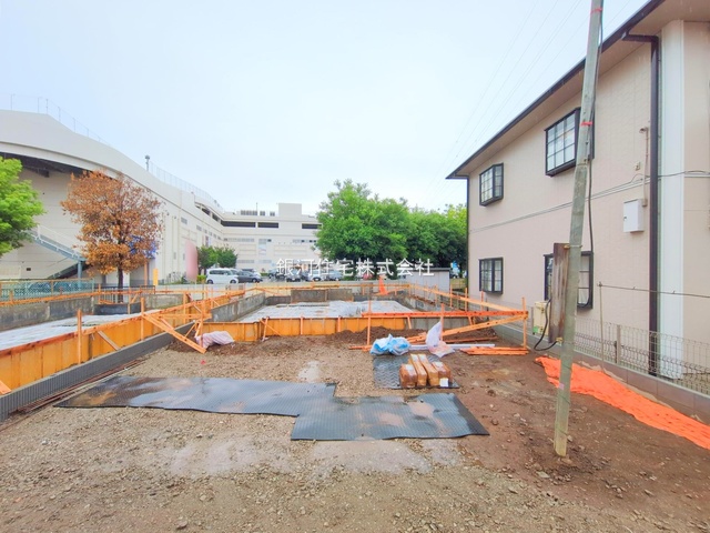 G00377318 埼玉県上尾市緑丘３丁目 新築一戸建て 5398万円 土地面積170.15m² (約51.47坪) 建物面積105.57m² (約31.93坪) 間取り３ＬＤＫ 築年月2025年09月【外観10】