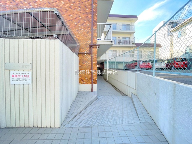 G00377485 神奈川県川崎市宮前区土橋１丁目 中古マンション 2980万円 専有面積63.90m² (約19.32坪) 間取り２ＬＤＫ 所在階1階 築年月1978年11月(築46年)【外観3】