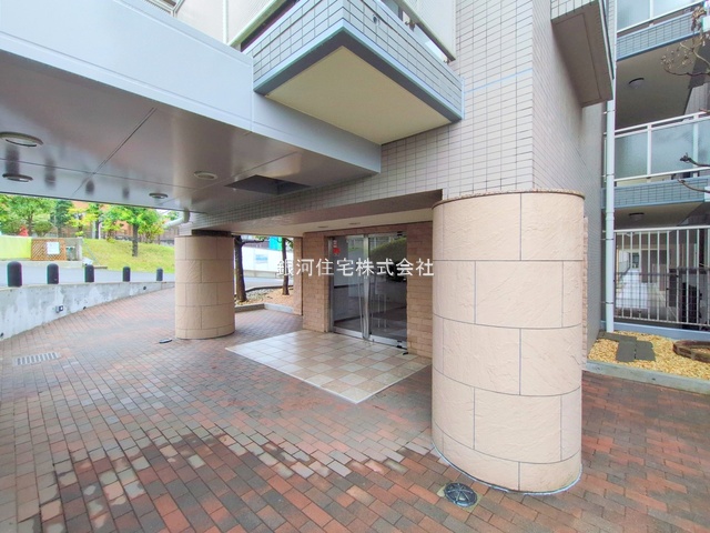 G00377498 神奈川県横浜市港北区日吉本町５丁目 中古マンション 4848万円 専有面積71.02m² (約21.48坪) 間取り２ＳＬＤＫ 所在階3階 築年月1997年03月(築28年)【外観5】