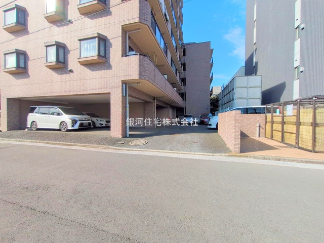 G00377644 神奈川県横浜市磯子区磯子３丁目 中古マンション 4980万円 専有面積81.72m² (約24.72坪) 間取り３ＬＤＫ 所在階6階 築年月1994年09月(築30年)【外観8】