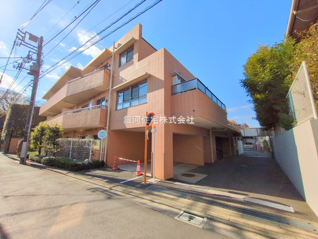 G00377674 東京都渋谷区初台２丁目 中古マンション 1億1490万円 専有面積65.50m² (約19.81坪) 間取り２ＬＤＫ 所在階4階 築年月2005年02月(築20年)【外観2】