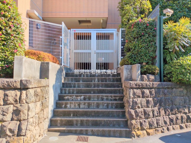 G00377674 東京都渋谷区初台２丁目 中古マンション 1億1490万円 専有面積65.50m² (約19.81坪) 間取り２ＬＤＫ 所在階4階 築年月2005年02月(築20年)【外観8】