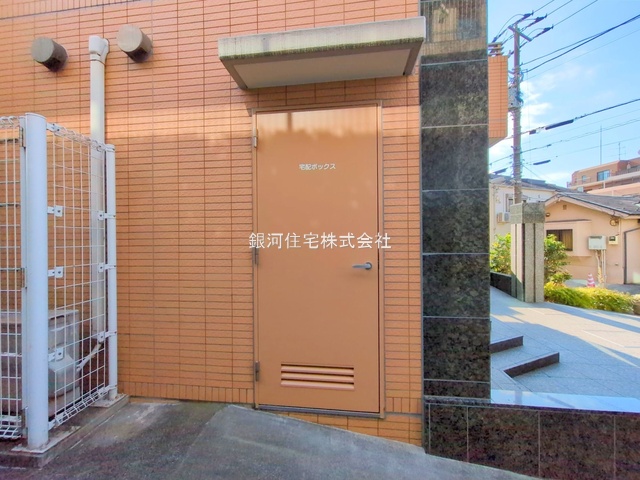 G00377674 東京都渋谷区初台２丁目 中古マンション 1億1490万円 専有面積65.50m² (約19.81坪) 間取り２ＬＤＫ 所在階4階 築年月2005年02月(築20年)【外観11】
