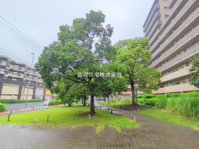 G00377782 神奈川県横浜市鶴見区平安町２丁目 中古マンション 5180万円 専有面積84.16m² (約25.45坪) 間取り４ＬＤＫ 所在階3階 築年月2004年02月(築21年)【外観6】