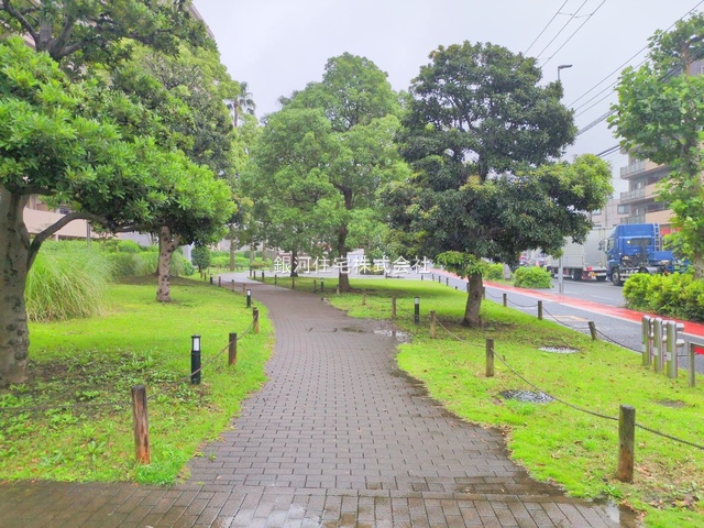 G00377782 神奈川県横浜市鶴見区平安町２丁目 中古マンション 5180万円 専有面積84.16m² (約25.45坪) 間取り４ＬＤＫ 所在階3階 築年月2004年02月(築21年)【外観10】