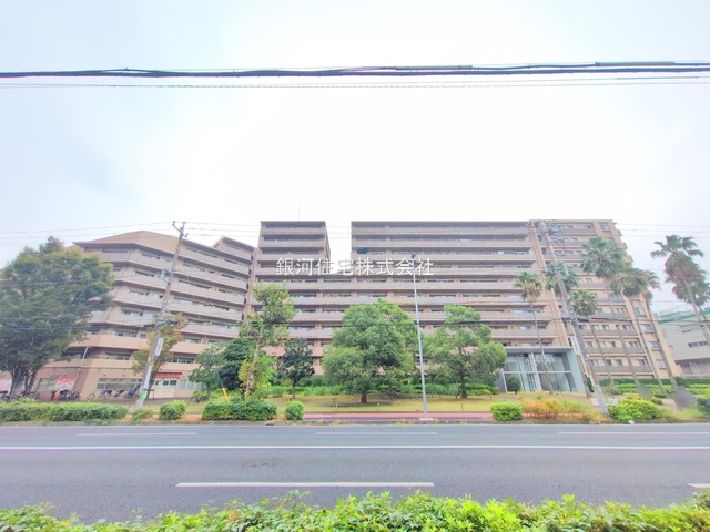 G00377782 神奈川県横浜市鶴見区平安町２丁目 中古マンション 5180万円 専有面積84.16m² (約25.45坪) 間取り４ＬＤＫ 所在階3階 築年月2004年02月(築21年)【外観15】