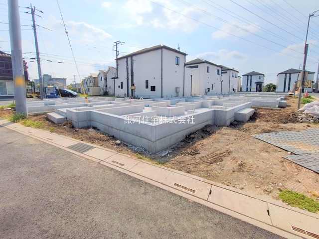 G00377840 埼玉県川口市大字安行小山 新築一戸建て 3990万円 土地面積100.09m² (約30.27坪) 建物面積95.64m² (約28.93坪) 間取り３ＳＬＤＫ 築年月2025年11月【外観2】