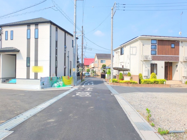 G00377840 埼玉県川口市大字安行小山 新築一戸建て 3990万円 土地面積100.09m² (約30.27坪) 建物面積95.64m² (約28.93坪) 間取り３ＳＬＤＫ 築年月2025年11月【外観3】