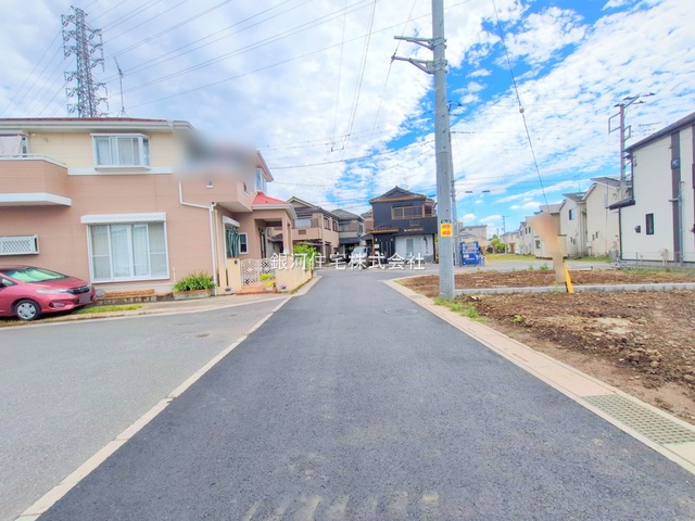 G00377840 埼玉県川口市大字安行小山 新築一戸建て 3990万円 土地面積100.09m² (約30.27坪) 建物面積95.64m² (約28.93坪) 間取り３ＳＬＤＫ 築年月2025年11月【外観9】