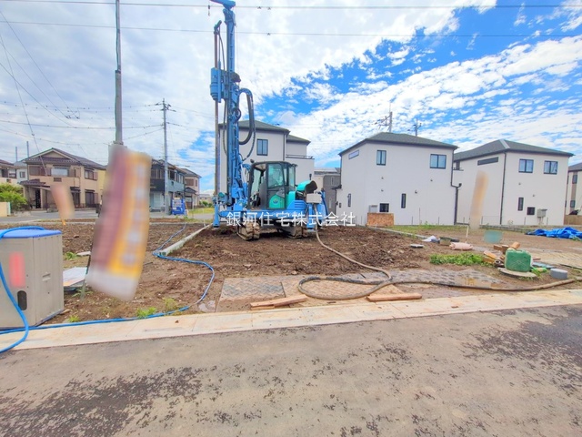 G00377841 埼玉県川口市大字安行小山 新築一戸建て 3890万円 土地面積100.09m² (約30.27坪) 建物面積97.71m² (約29.55坪) 間取り３ＳＬＤＫ 築年月2025年11月【外観7】