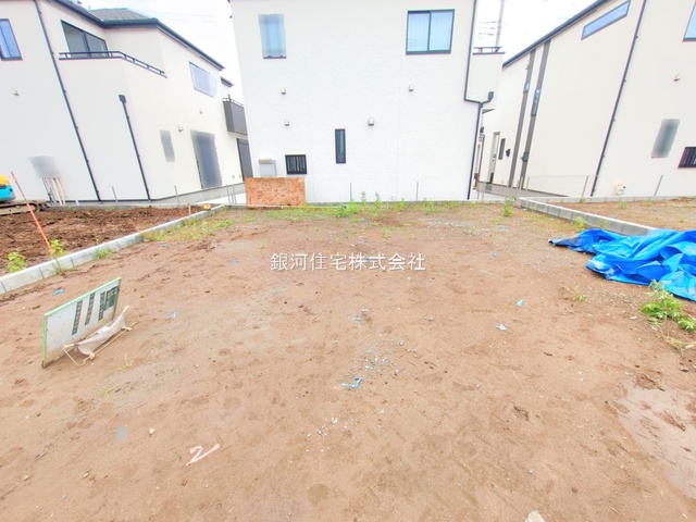 G00377842 埼玉県川口市大字安行小山 新築一戸建て 3890万円 土地面積100.08m² (約30.27坪) 建物面積94.18m² (約28.48坪) 間取り３ＳＬＤＫ 築年月2025年09月【外観14】