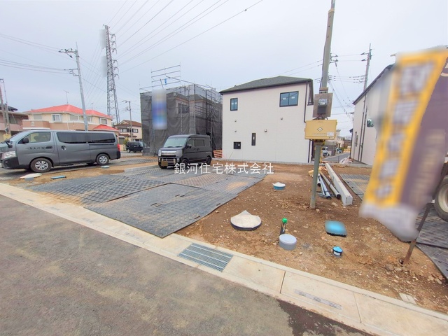 G00377842 埼玉県川口市大字安行小山 新築一戸建て 3890万円 土地面積100.08m² (約30.27坪) 建物面積94.18m² (約28.48坪) 間取り３ＳＬＤＫ 築年月2025年09月【外観16】