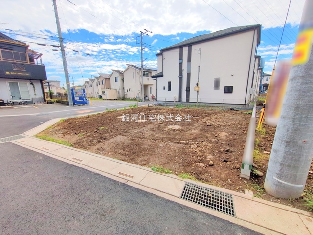 G00377845 埼玉県川口市大字安行小山 新築一戸建て 3990万円 土地面積100.09m² (約30.27坪) 建物面積93.56m² (約28.30坪) 間取り４ＬＤＫ 築年月2025年11月【外観5】