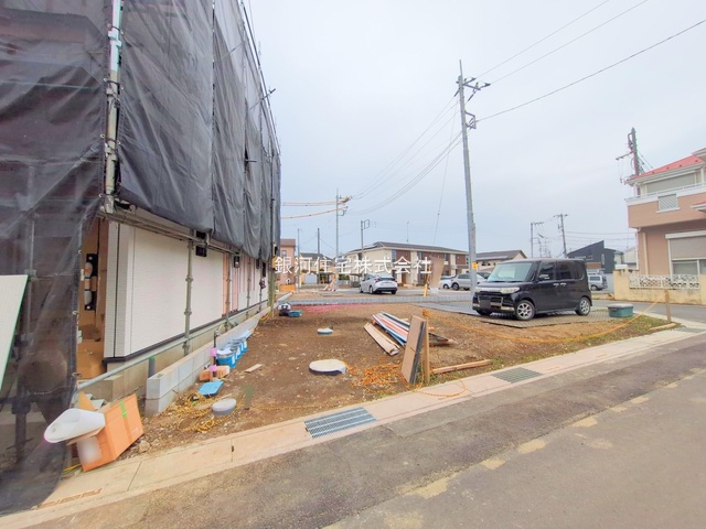 G00377845 埼玉県川口市大字安行小山 新築一戸建て 3990万円 土地面積100.09m² (約30.27坪) 建物面積93.56m² (約28.30坪) 間取り４ＬＤＫ 築年月2025年11月【外観16】