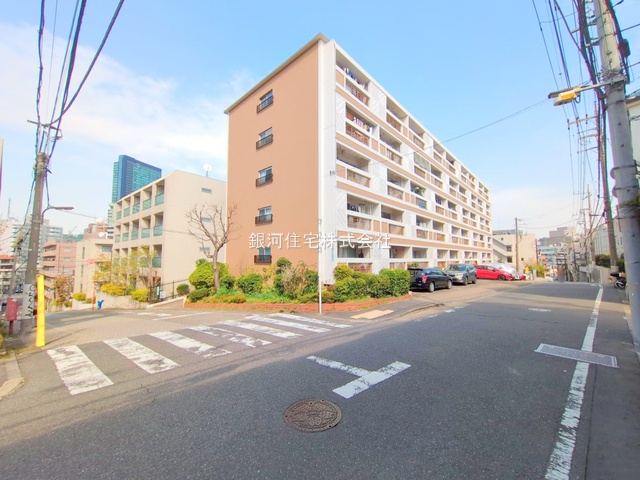 G00377930 東京都目黒区東山２丁目 中古マンション 6480万円 専有面積43.83m² (約13.25坪) 間取り１ＬＤＫ 所在階1階 築年月2021年04月(築4年)【外観4】
