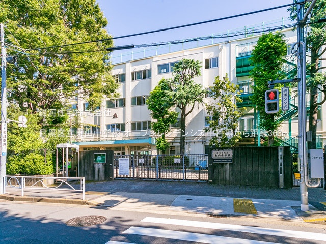 G00377930 東京都目黒区東山２丁目 中古マンション 6480万円 専有面積43.83m² (約13.25坪) 間取り１ＬＤＫ 所在階1階 築年月2021年04月(築4年)【周辺環境】目黒区立東山中学校