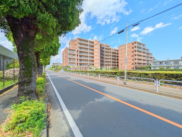 G00377932 東京都三鷹市新川６丁目 中古マンション 5680万円 専有面積75.70m² (約22.89坪) 間取り２ＳＬＤＫ 所在階1階 築年月2002年07月(築23年)【外観4】