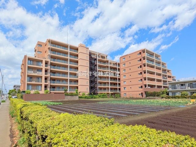G00377932 東京都三鷹市新川６丁目 中古マンション 5680万円 専有面積75.70m² (約22.89坪) 間取り２ＳＬＤＫ 所在階1階 築年月2002年07月(築23年)【外観8】