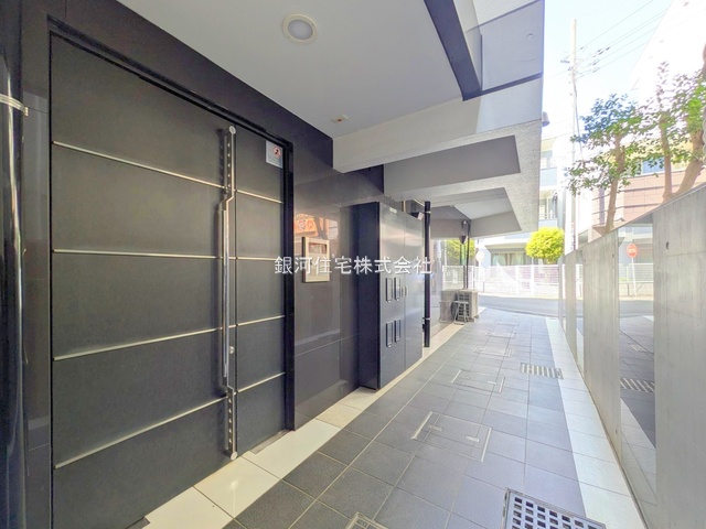 G00377934 東京都府中市本町２丁目 中古マンション 3290万円 専有面積54.50m² (約16.48坪) 間取り２ＬＤＫ 所在階2階 築年月2006年02月(築19年)【外観11】