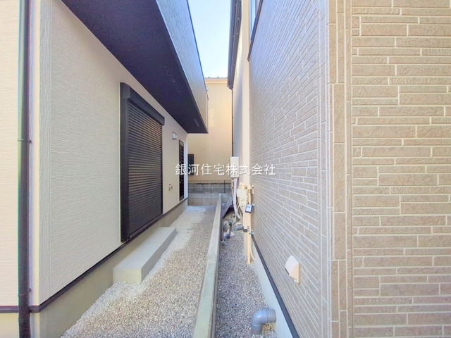 G00377947 東京都練馬区石神井町６丁目 新築一戸建て 6980万円 土地面積88.40m² (約26.74坪) 建物面積75.87m² (約22.95坪) 間取り２ＬＤＫ 築年月2025年11月(築１年以内)【外観6】