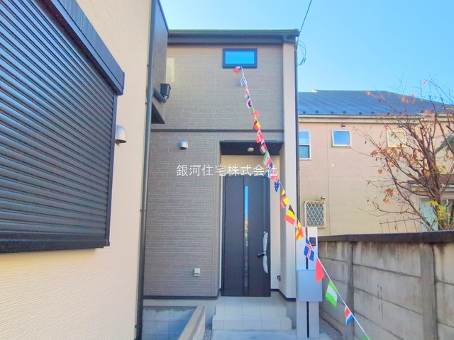 G00377947 東京都練馬区石神井町６丁目 新築一戸建て 6980万円 土地面積88.40m² (約26.74坪) 建物面積75.87m² (約22.95坪) 間取り２ＬＤＫ 築年月2025年11月(築１年以内)【外観15】