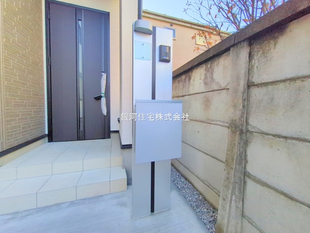 G00377947 東京都練馬区石神井町６丁目 新築一戸建て 6980万円 土地面積88.40m² (約26.74坪) 建物面積75.87m² (約22.95坪) 間取り２ＬＤＫ 築年月2025年11月(築１年以内)【外観18】