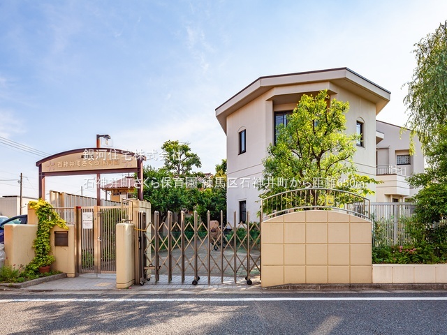 G00377947 東京都練馬区石神井町６丁目 新築一戸建て 6980万円 土地面積88.40m² (約26.74坪) 建物面積75.87m² (約22.95坪) 間取り２ＬＤＫ 築年月2025年11月(築１年以内)【周辺環境】石神井町さくら保育園